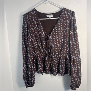 Lucy Paris long sleeve peplum top, Size M